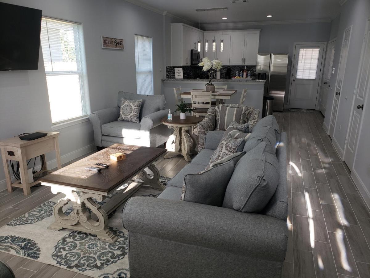 Home Away From Home Unit B 休斯敦 外观 照片