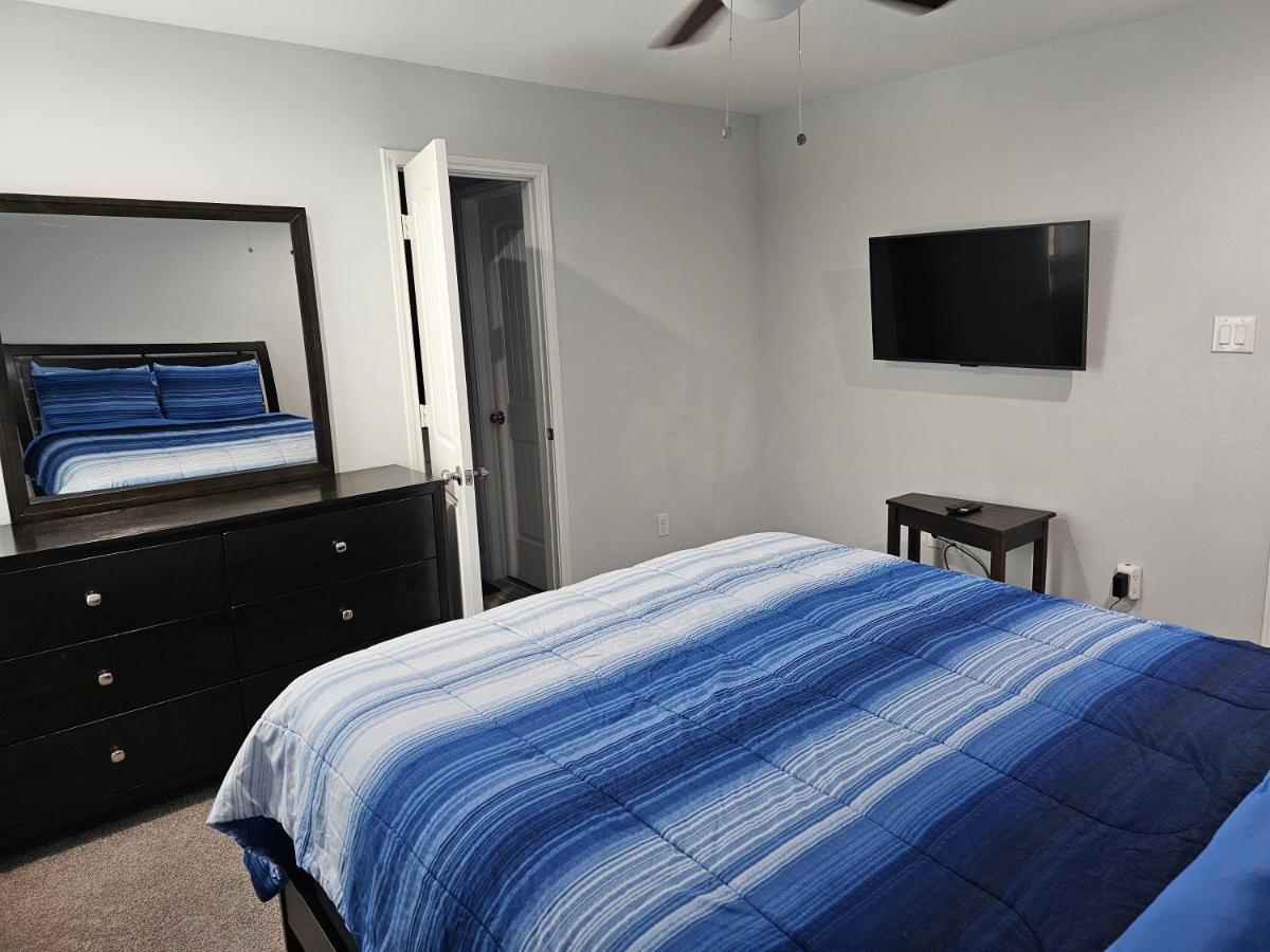 Home Away From Home Unit B 休斯敦 外观 照片